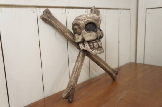 ハンドメイド 木製 オブジェ 海賊マーク ドクロ 髑髏 スカル