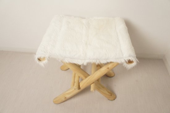 アンティーク調 ホールディングチェア 毛皮張 チーク ハラコ 折畳椅子 白