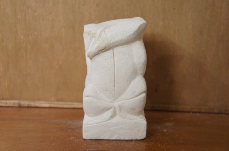 パラス石 石彫り バリ島 アジアン オブジェ 置物 カエル 15cm (葉っぱの傘左向き)