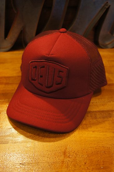 Deus Ex Machina デウスエクスマキナ 正規取扱店 静岡県御殿場市のセレクトショップ カフェ Dmw Red Deus Ex Machina Terry Shield Trucker Cardinal Red