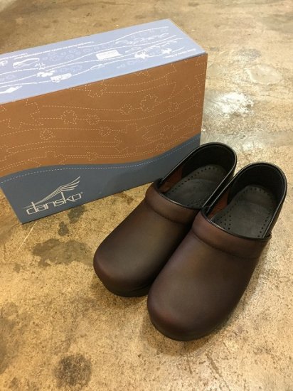 dansko antique brown