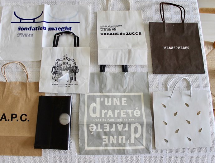 堀井和子さんの紙のショッピングバッグコレクション