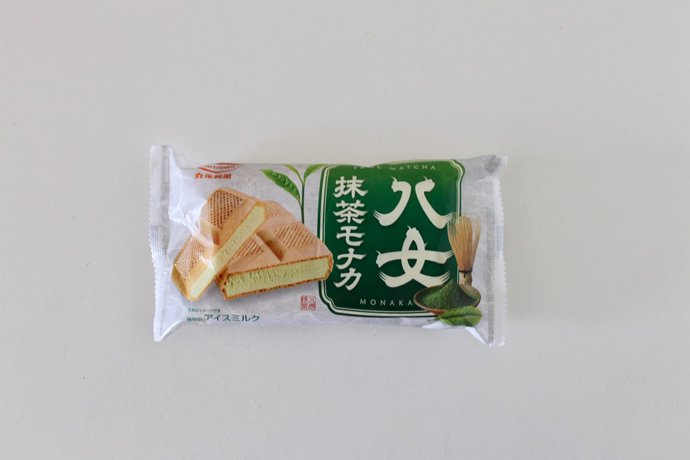 丸永製菓の八女抹茶モナカ