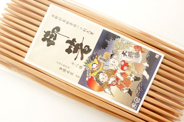 宮内庁御用達「箸勝本店」の吉野杉本柾赤染バラ利久箸