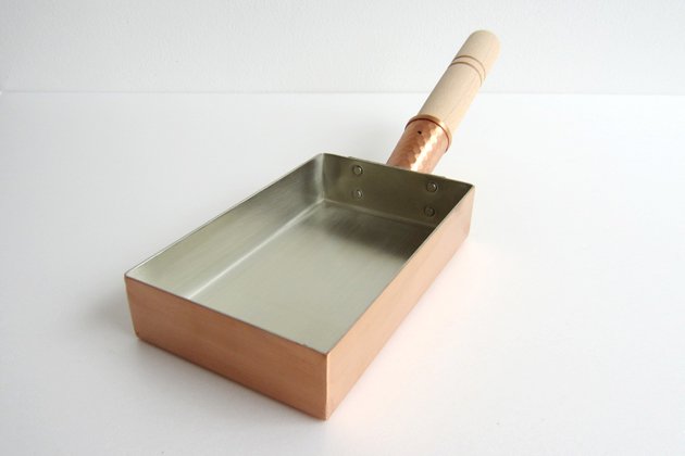工房アイザワの純銅製玉子焼き器