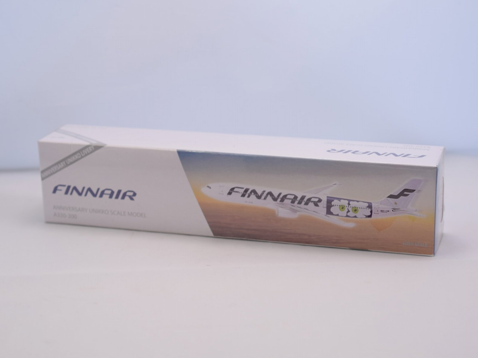 N様専用 Marimekko Finnair Unikko 飛行機模型 マリメッコ ウニッコ Taivas 北欧ヴィンテージ食器と雑貨のお店