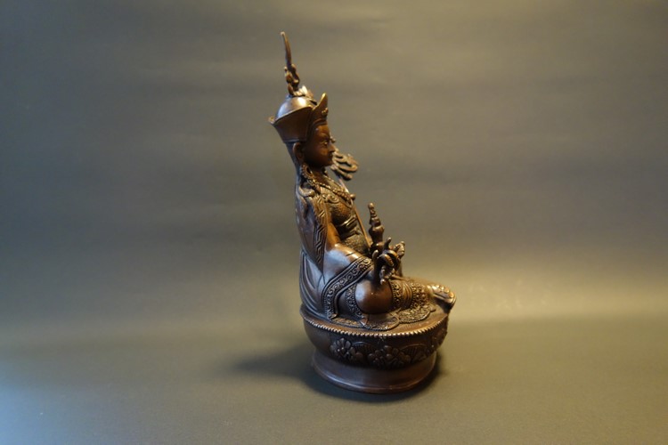 【仏像】蓮華生大師（パドマサンバヴァ・グルリンポチェ） 銅製 22.5cm【送料無料】