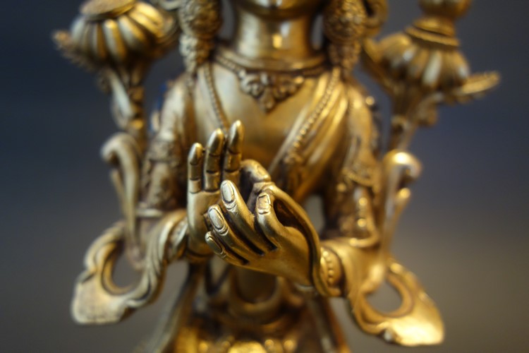 【仏像】弥勒菩薩（マイトレーヤ） 鍍金・彫金仕上げ 23.5cm【送料無料】