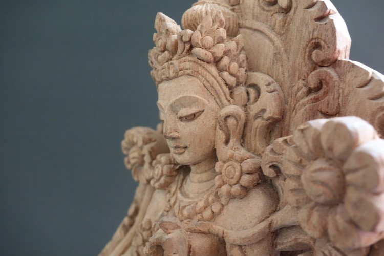 【仏像】緑多羅菩薩（グリーンターラ）木彫り 仏像 18cm【送料無料】