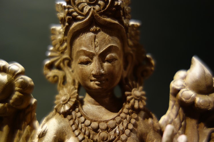 【仏像】白多羅菩薩（ホワイトターラ）木彫り 仏像 19cm【送料無料】