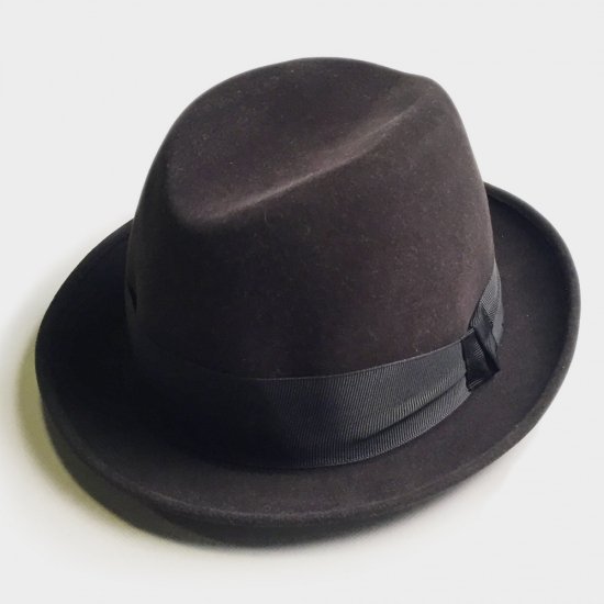 short brim bowler hat