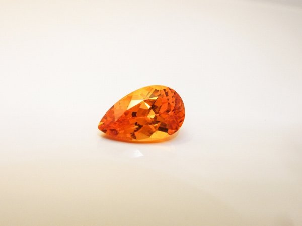 ナミビア産マンダリンガーネットルース 3.783ct GGSJ鑑別書付