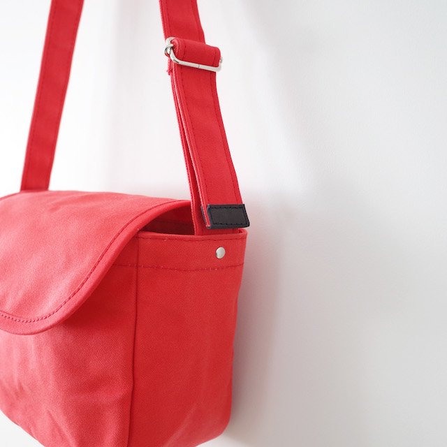 TEMBEA テンベア Mail Bag New Red