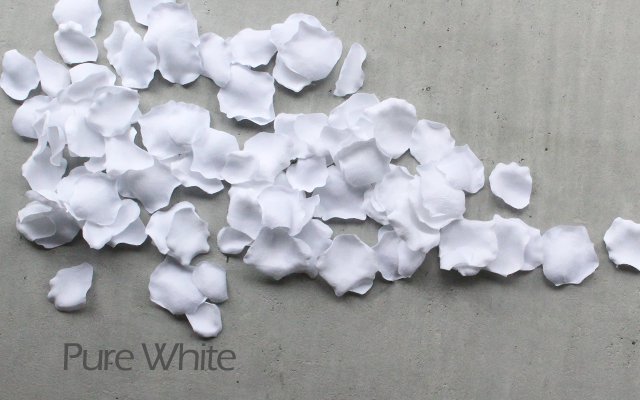 バラの花びらピュアホワイト造花
