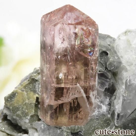 パキスタン カットラン産 ピンクトパーズ インペリアルトパーズ の母岩付き結晶 原石 Cute Stone