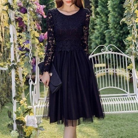 リゾート ワンピース コーデ 結婚式 ミモレ丈 花 フラワー 黒 レース 長袖 チュール シースルー リゾートワンピース 通販 ドレスバケーション マキシ丈からミニまで ハワイ旅行に