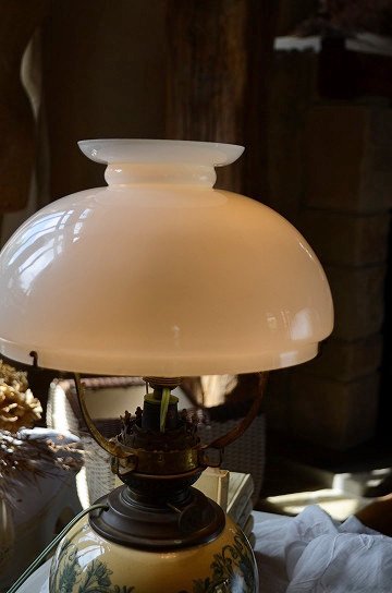 陶器製テーブルスタンドライト