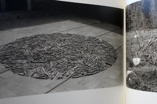 Richard Long Walking In Circles リチャード ロング 図録 古書古本買取販売 書肆 とけい草 Syoshi Tokeisou 思想 哲学 美術 アート 写真集 デザイン 建築 文学 詩集 舞踏 演劇 戯曲 絵本 Etc 東京 杉並区 思想 哲学書 アートブック 美術書 古書店 古本屋