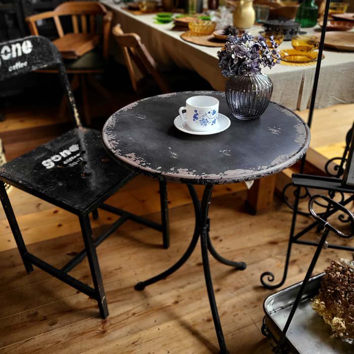 ガーデンテーブル・組立式テーブル・アンティーク調テーブル | 旅する