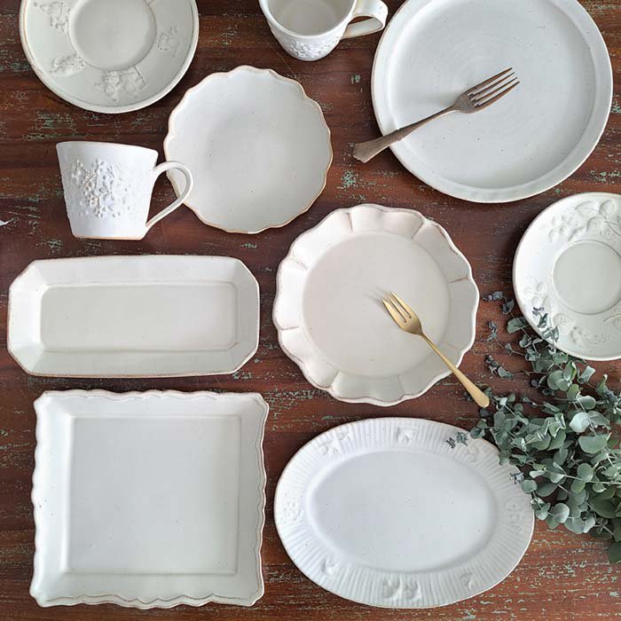 ツバメのお皿・つばめ鳥プレート・オーバル楕円・ホワイト皿・陶器 