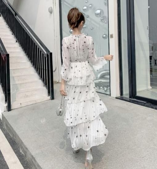 韓国ワンピース 星柄ティアードスカートのとっても大人可愛いロングワンピ 韓国 ワンピース ドレス 通販レディースmarron マロン