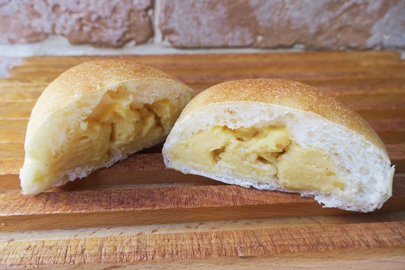 クリームパン ２個 焼きたてパン 冷凍 ブーランジェリー クロノ 自家製自然酵母種を使ったもっちりパンの通販