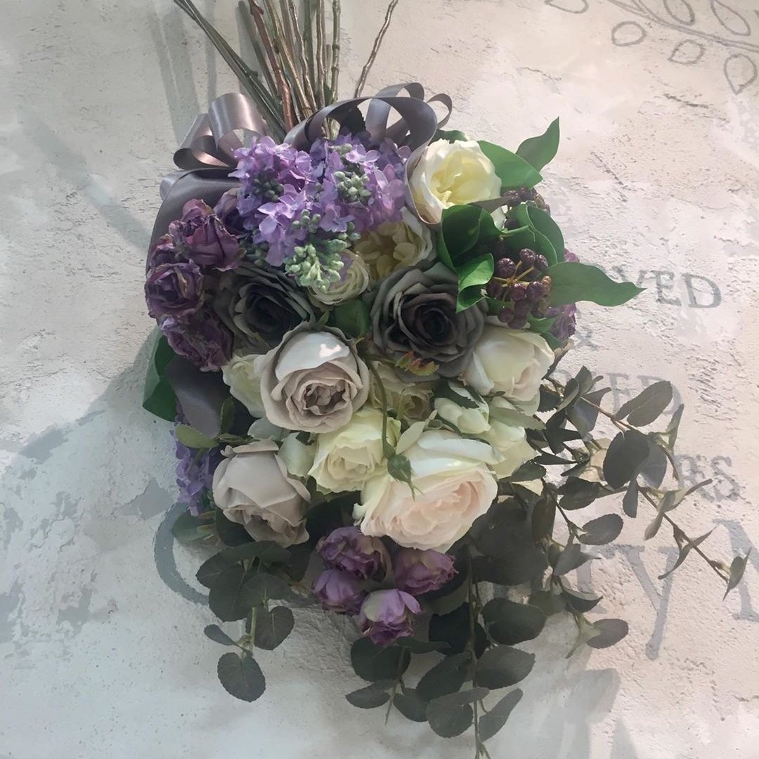 紫と白 ライラックとバラがたっぷりなスワッグ カントリーマム オンラインショップ 相澤紀子 プリザーブドフラワー アーティフィシャルフラワーの通販
