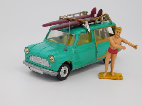 コーギー Corgi Toys ミニ カントリーマン サーフ Surfing With The B M C Mini Countryman ミニカー 英国車パーツのガレージまるいち