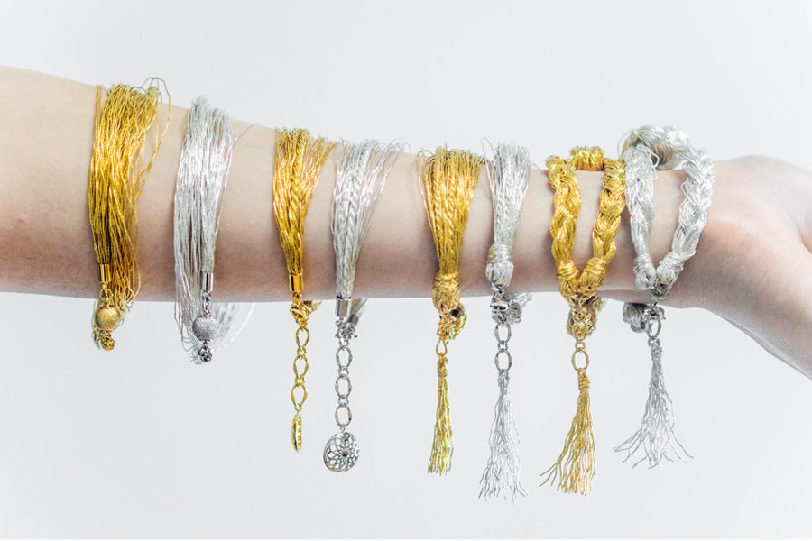 和の彩 wanoiro 金銀糸 La Fontaine（ラ・フォンテーヌ）ブレスレット 本物の輝きと驚きの 軽さ！純金純銀なのにふんわり軽やか。常識を覆す新感覚アクセサリー