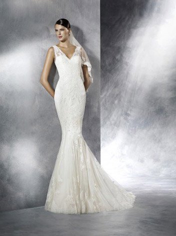 40 Off White One By Pronovias Jasy ホワイトワンバイプロノビアス マーメイドドレス Us2