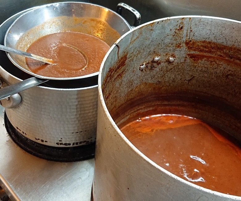 鹿肉の缶詰製造過程