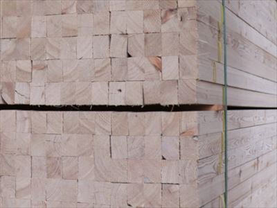 ソファのフレームに使われる木材の画像