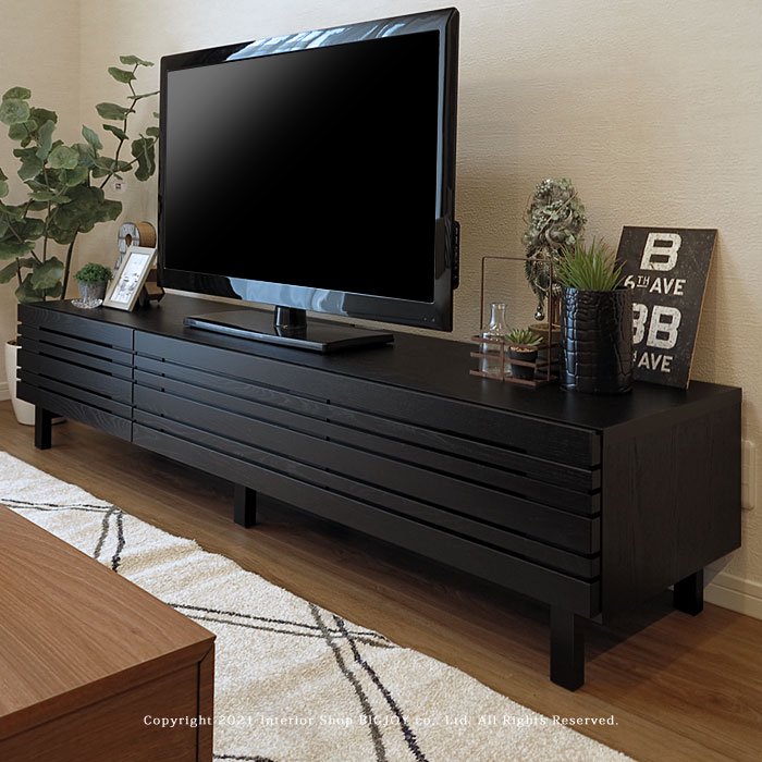 ブラック色のスタイリッシュなテレビボード 180cm
