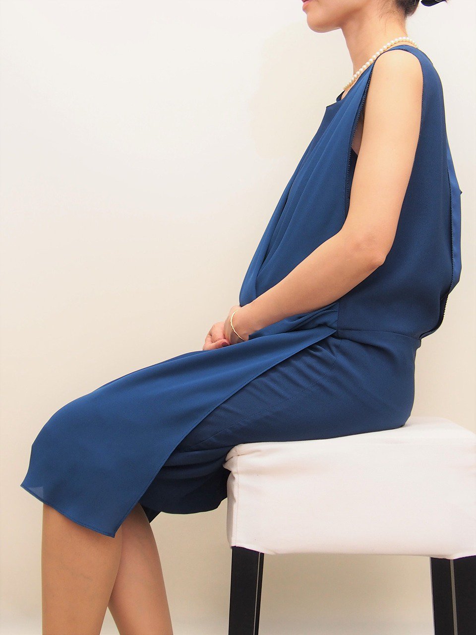 マタニティ用レンタルドレス,妊娠7ヶ月,ドレープ,座り
