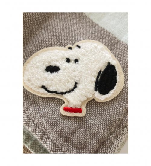 Peanuts Snoopy スヌーピー 簡単に貼れる ふんわり刺繍アップリケデコステッカー フェイス Sc Sticker