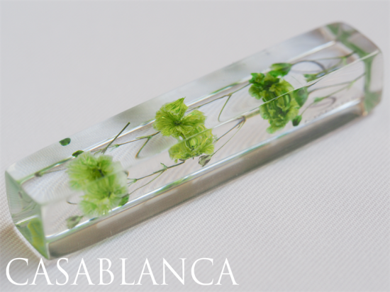 お花のカトラリーレスト クリスタルの輝きとグリーンの小花がとても