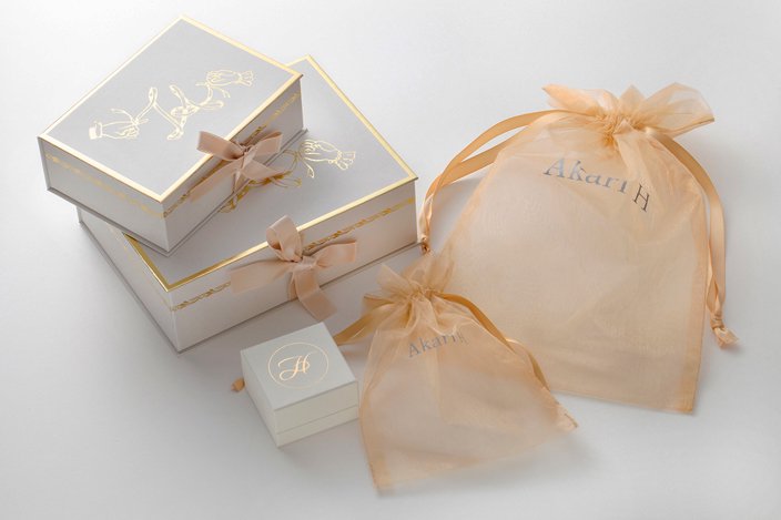 プレゼント包装について - Akari H | アパレル・ウェディング 