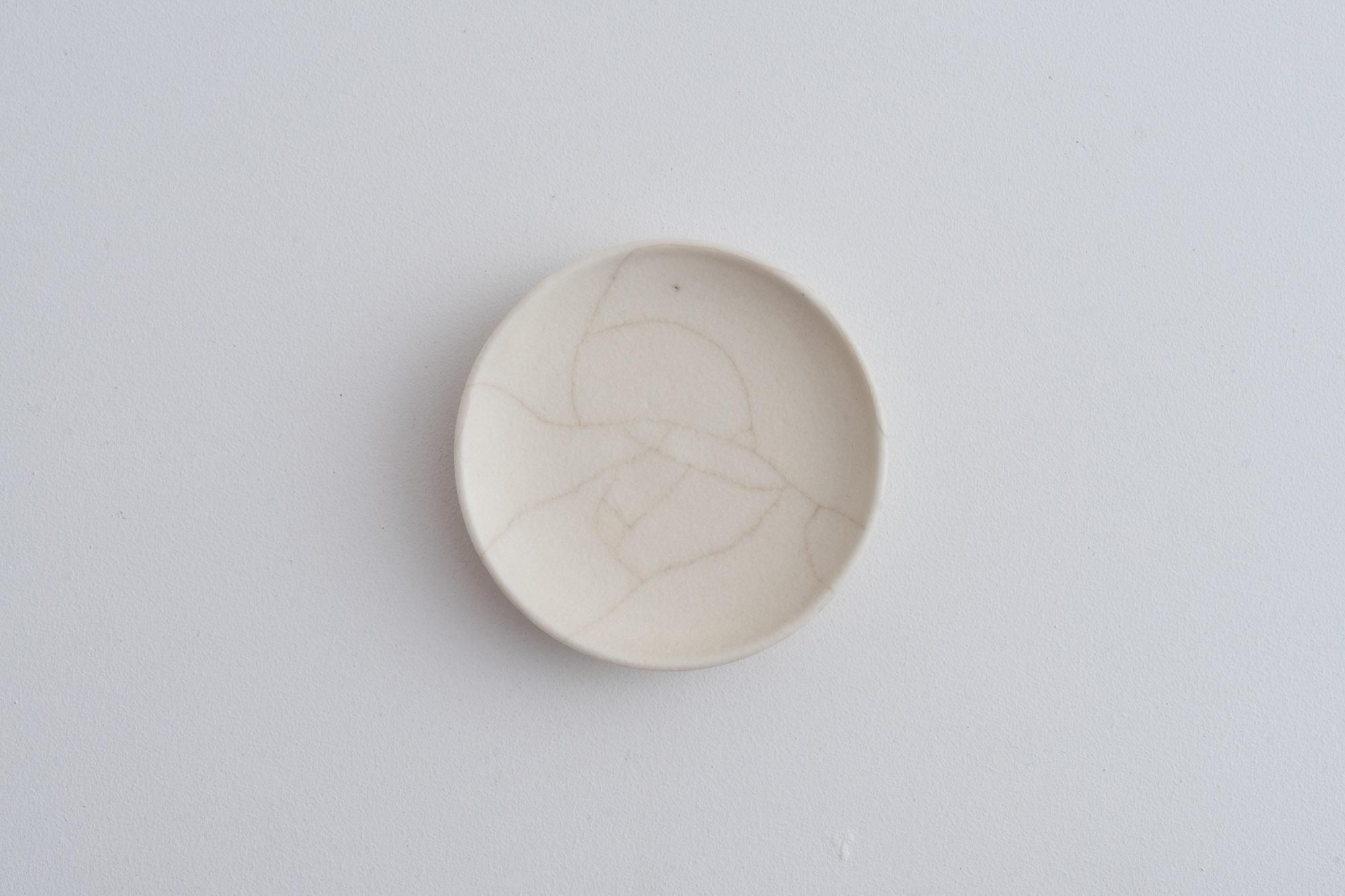 塚崎愛　貫入プレートとボウルをセットで ボウル皿/貫入（S）｜megumi tsukazaki（塚崎愛）｜紡ぎ舎