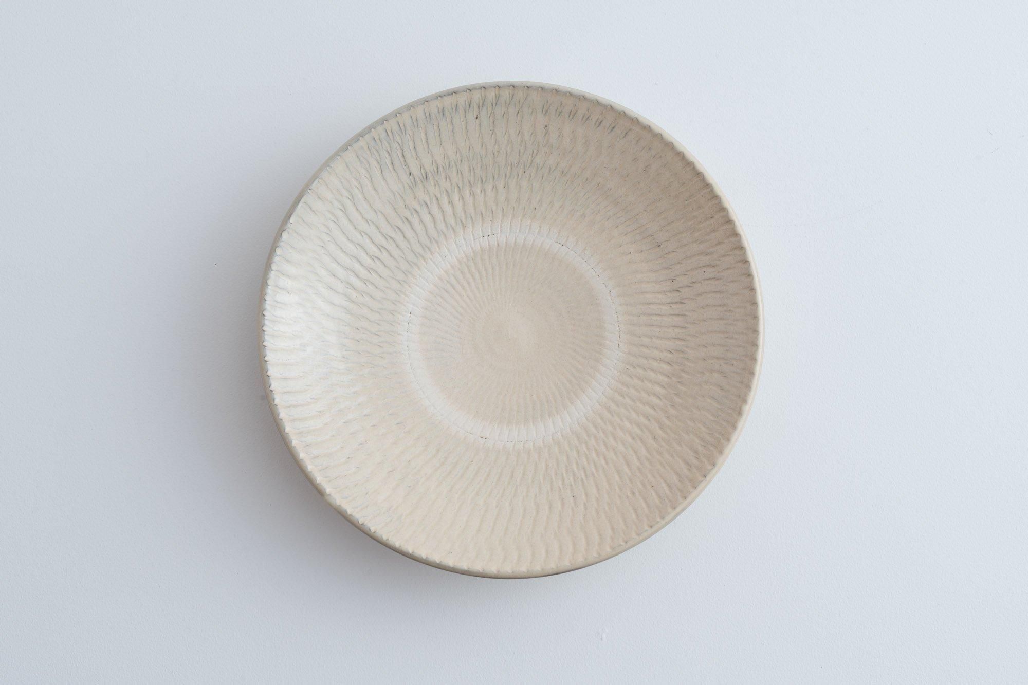 小鹿田焼　大皿41.5㎝　とびかんな　陶器　皿　皿立台付 小鹿田焼 大皿41.5㎝ とびかんな 陶器 皿 皿立台付 - メルカリ