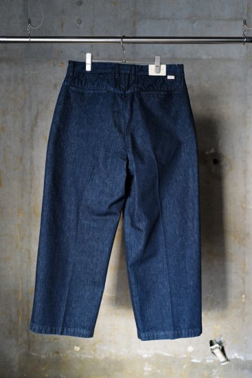 [FARAH] One-Tuck Wide Pants Denim - MOLDNEST