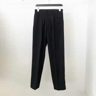 <img class='new_mark_img1' src='https://img.shop-pro.jp/img/new/icons5.gif' style='border:none;display:inline;margin:0px;padding:0px;width:auto;' />[FARAH] Two-Tuck Wide Tapered Pants Hopsack