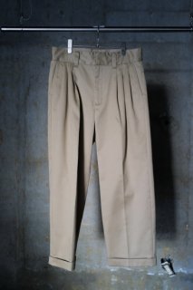 <img class='new_mark_img1' src='https://img.shop-pro.jp/img/new/icons21.gif' style='border:none;display:inline;margin:0px;padding:0px;width:auto;' />[FARAH] Three-Tuck Wide Pants Westpoint