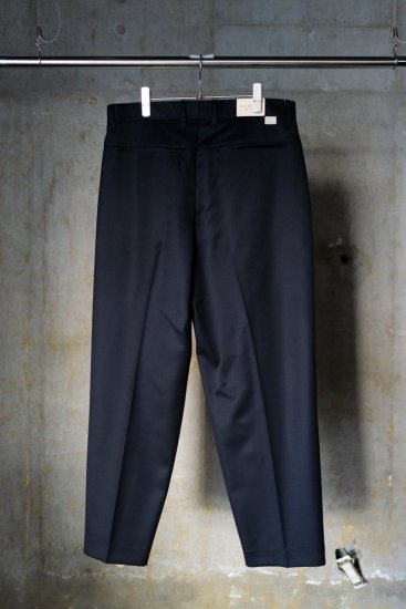 FARAH] Two Tuck Wide Tapered Pants Wool - MOLDNEST