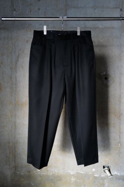<img class='new_mark_img1' src='https://img.shop-pro.jp/img/new/icons5.gif' style='border:none;display:inline;margin:0px;padding:0px;width:auto;' />[FARAH] Two Tuck Wide Tapered Pants Wool