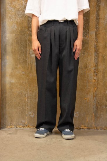 FARAH] Two-Tuck Wide Tapered Pants Hopsack - MOLDNEST