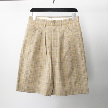<img class='new_mark_img1' src='https://img.shop-pro.jp/img/new/icons5.gif' style='border:none;display:inline;margin:0px;padding:0px;width:auto;' />[FARAH] Two-tuck Wide Shorts Souvenir Check
