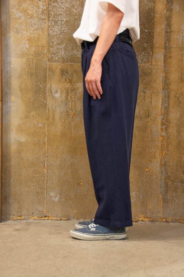 FARAH] Three-Tuck Wide Pants Twill - MOLDNEST