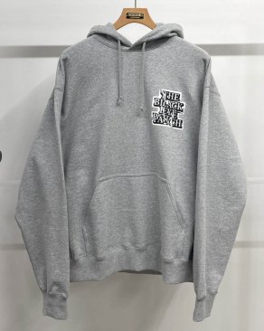 <img class='new_mark_img1' src='https://img.shop-pro.jp/img/new/icons5.gif' style='border:none;display:inline;margin:0px;padding:0px;width:auto;' />[BlackEyePatch] TORN OG LABEL HOODIE