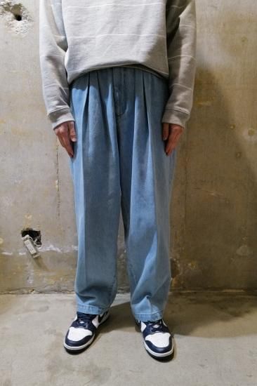 FARAH] Two-Tuck Wide Tapered Pants Denim - MOLDNEST