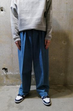 <img class='new_mark_img1' src='https://img.shop-pro.jp/img/new/icons21.gif' style='border:none;display:inline;margin:0px;padding:0px;width:auto;' />[FARAH] Wide Tapered Easy Pants